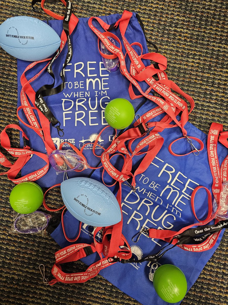 Day 3 of #CSMSRRW was a raffle! 🎟 Students cheered and screamed as their classmates' names were announced  during grade level lunches #RedRibbonWeek <a href="/CSMS_Huskies/">Carolina Springs Middle School</a>