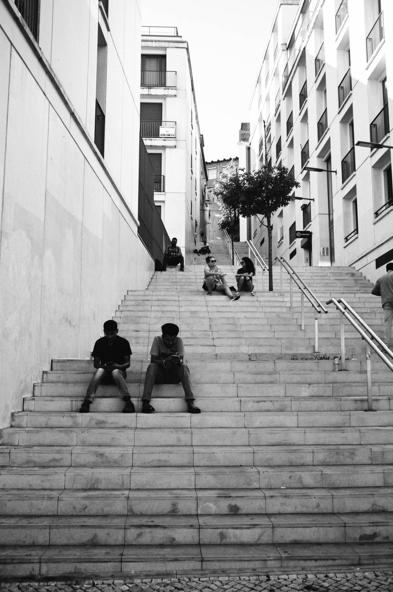 gomboli's tweet photo. Part II
📍 Lisbon
🎞️ IlFord Delta 100
🧪 Developed with Ilfotec HC
📷 Leica MP, Summilux 35mm
.
#filmphotography #Leica #LeicaMP #LeicaM #Summilux #Summilux35mm #Lisbonstreetphotography #IlFord #IlFordDta #35mmphotography #ilfotecHc #homedevelop https://t.co/DB68Q8eDOS