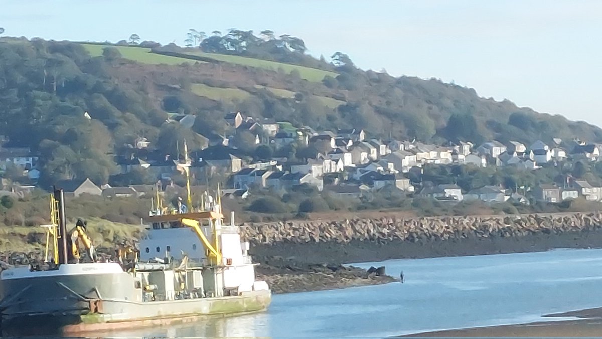 Si_att's tweet photo. Walked from Llanelli to Burry Port in the glorious sunshine. 
#walkingforwellbeing 
#WalkMoreWorryLess
#Walk1000Miles2023
#WalkingInWales
#WalesCoastPath https://t.co/UD7Yp4He97