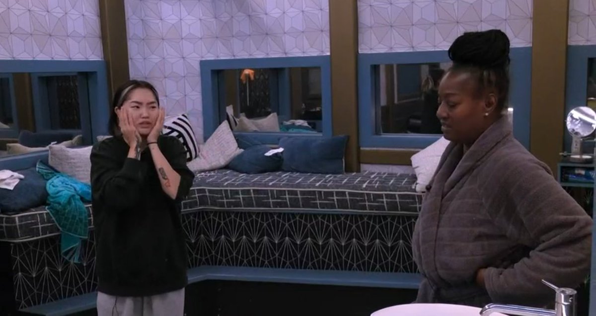 BBLiveUpdaters's tweet photo. #BB25
Blue asks Cirie if she's heard anything
Cirie says not really
Blue tells Cirie about Felicia coming into Scary last night & wonders why.
Asks Cirie to talk to Bowie for her.
Cirie says she will but, she doesn't think Bowie will give up much https://t.co/vgrUhJMQJv