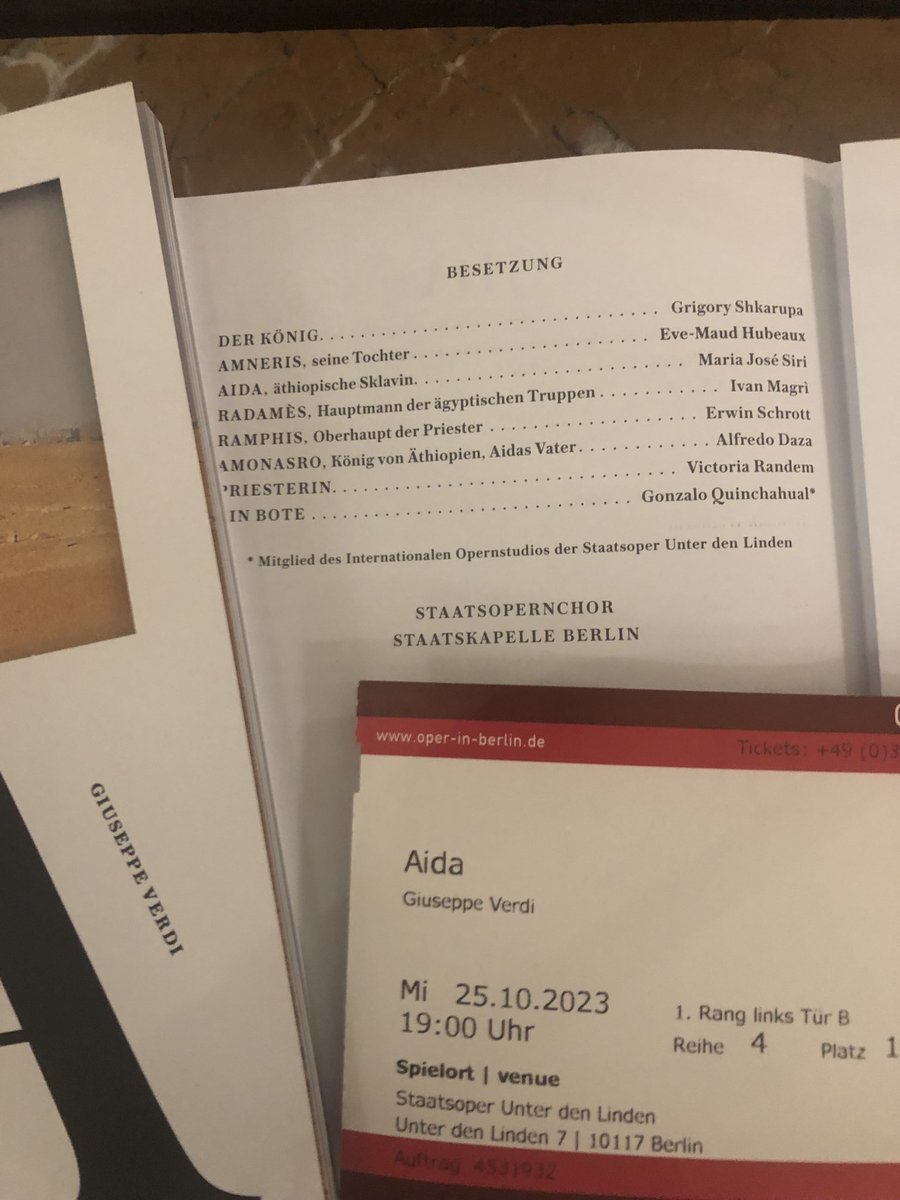 ThierryVerger's tweet photo. Au @StaatsoperBLN #Bieito met en scène une #Aida déjà controversée ! CR à suivre sur @Forumopera https://t.co/7q9tE6JmWJ