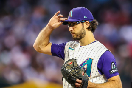 Dbacks have to wear the throwbacks in the World Series. Retweet if you agree.