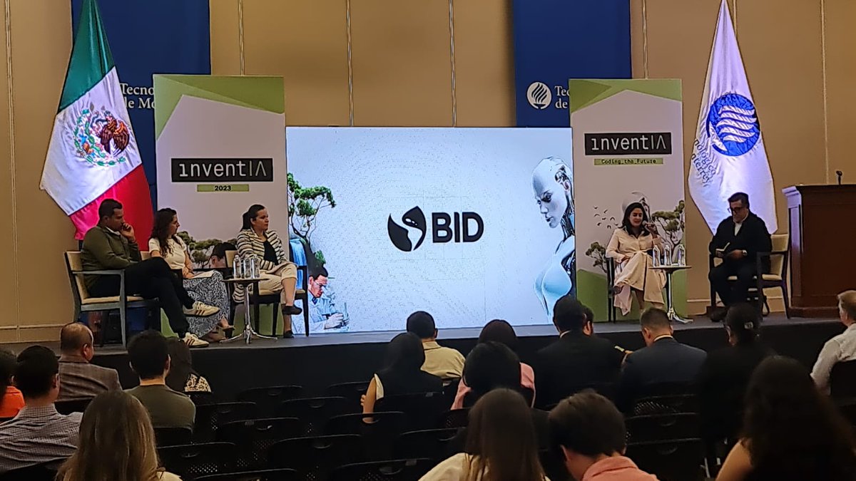 <a href="/tec_cortes/">enrique cortes TEC</a> <a href="/TatiVirvi/">Tatiana Virviescas</a> comenta que uno de los retos dentro de fAIr LAC Jalisco fue trabajar juntos con el sector público y privado. Capacitaron a funcionarios públicos para sensibilizarlos sobre la Inteligencia Artificial.