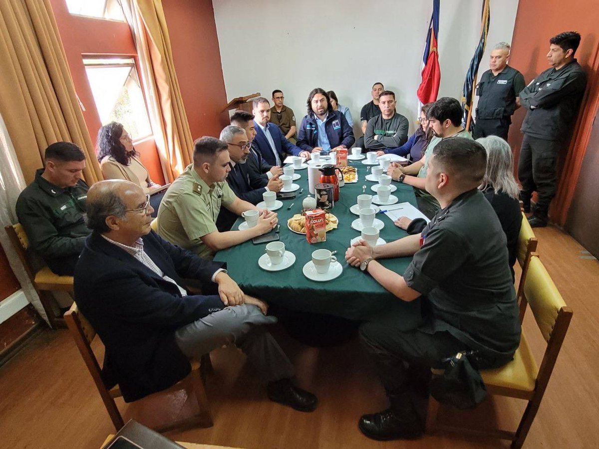 gdelpin's tweet photo. Coordinamos un nuevo simulacro en caso de emergencia en #Colina2.
Junto a distintas instituciones participantes, nos anteponemos a distintas situaciones, en un trabajo colaborativo y conjunto, se realizan periódicamente operativos para prepararse ante situaciones críticas. https://t.co/9flubZjWtq