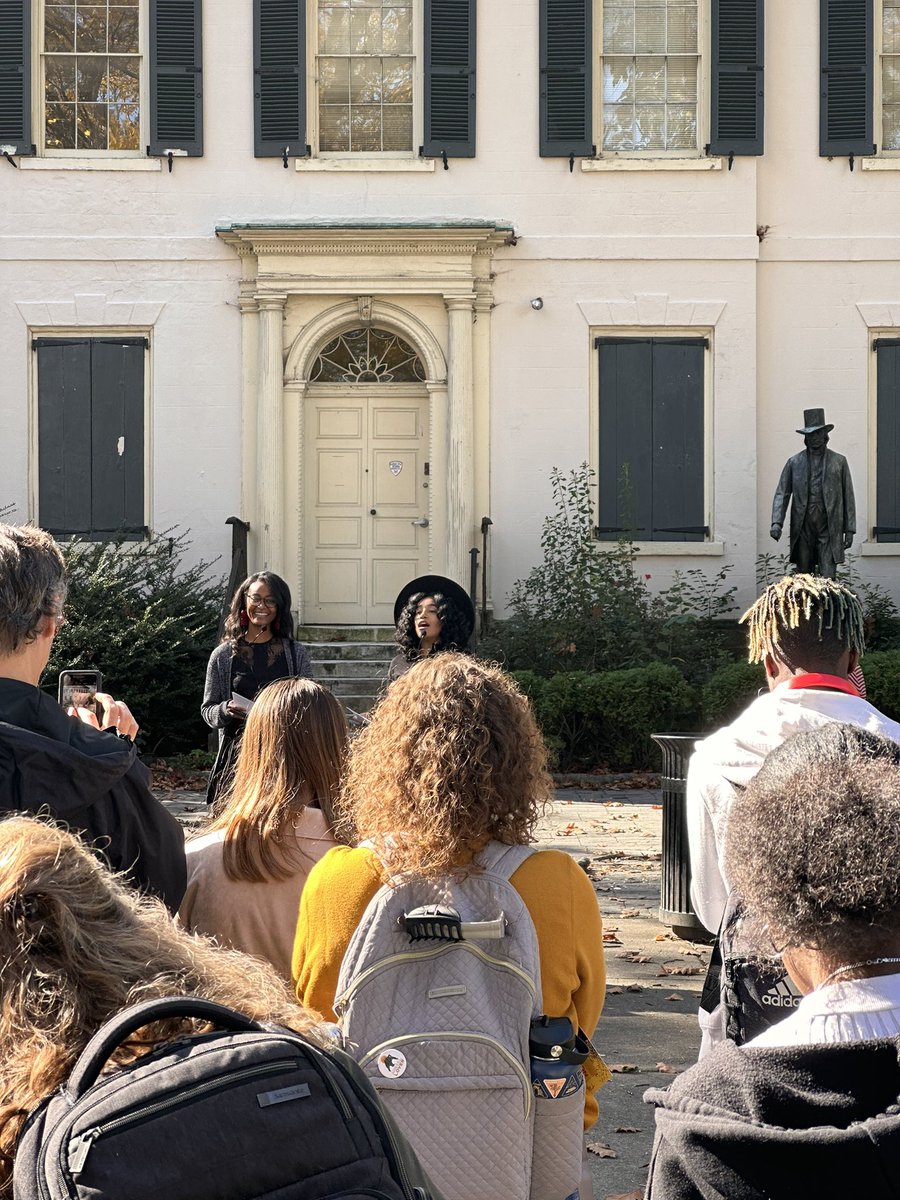 ksautner's tweet photo. The powerful work that happens in the classroom transcends into the community. @CrownPubCo @afromationavenue @muralarts https://t.co/69VBFxaxXw