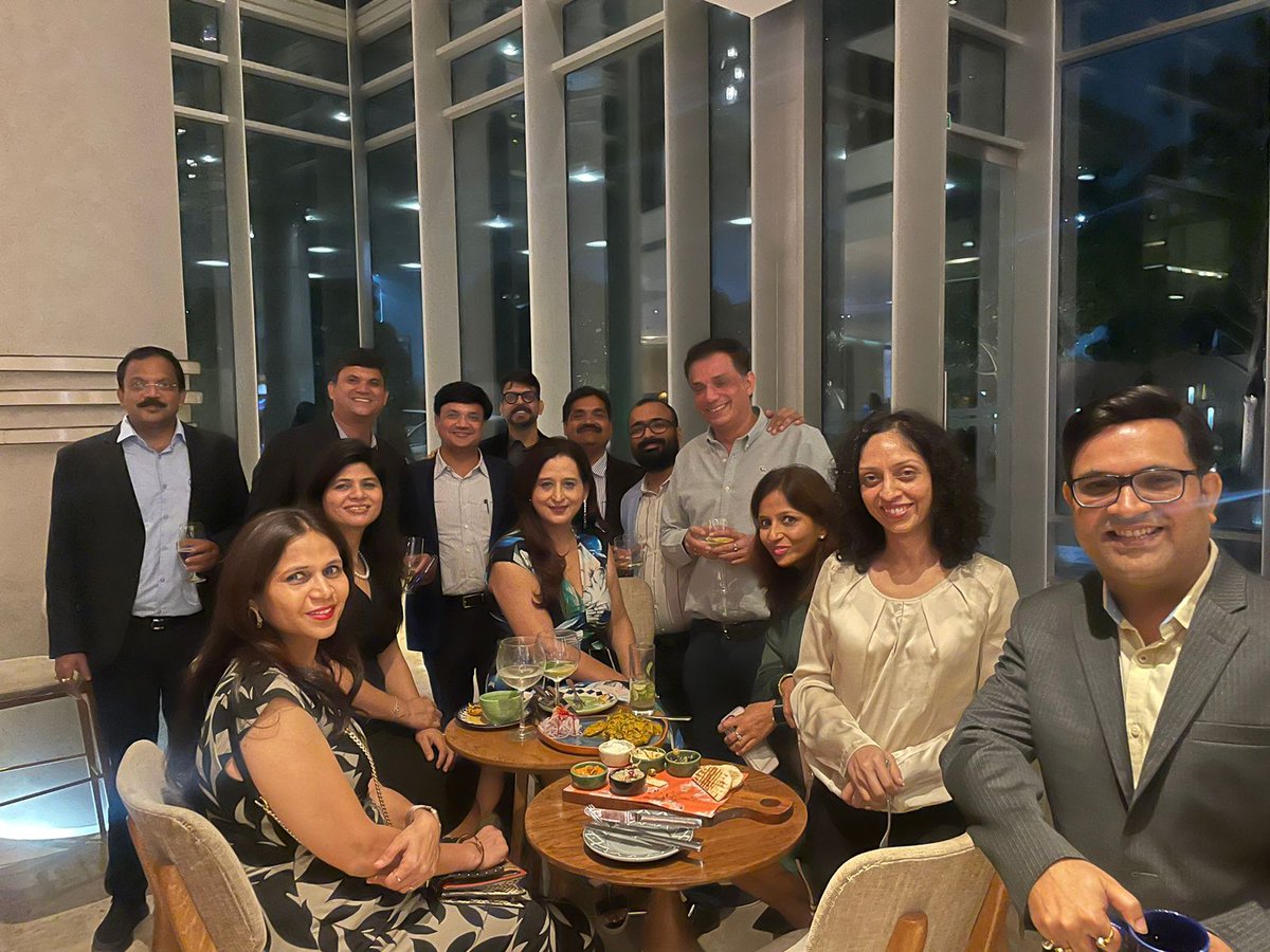 Hello from the Delhi gang!!

#hbsgnn #hbsalumni #gnn2023