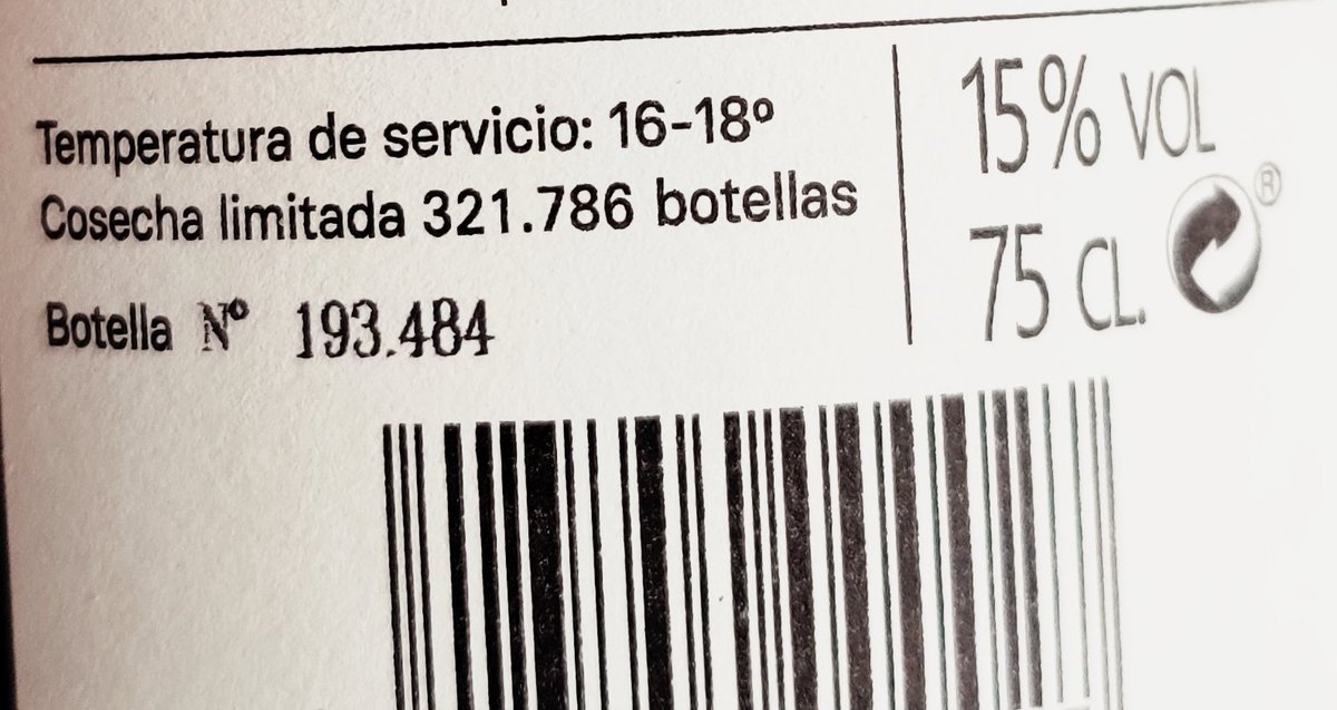 Tengo que reconocer que lo de "cosecha limitada": tropecientasmil botellas, me ha resultado conmovedor.