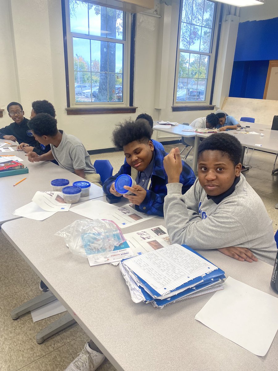 Explore_Johnson's tweet photo. The students had a lesson about water and erosion thanks to the Louisville Water company.  Students were engaged and Exploring a new topic and career!! @ExploreJCPS @Dr_RKBranch https://t.co/NYDOdw5x9j