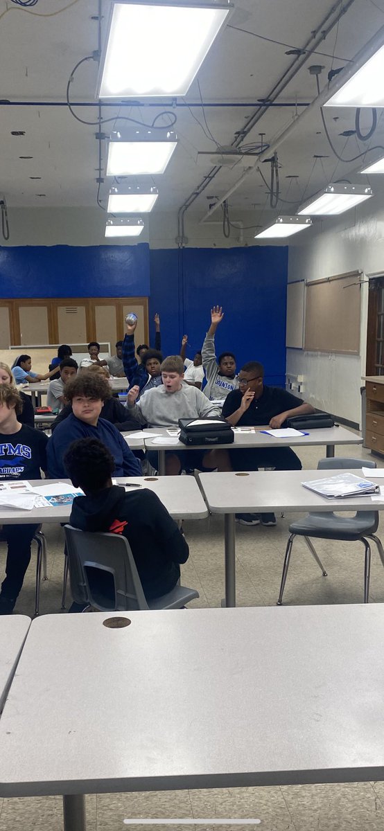 Explore_Johnson's tweet photo. The students had a lesson about water and erosion thanks to the Louisville Water company.  Students were engaged and Exploring a new topic and career!! @ExploreJCPS @Dr_RKBranch https://t.co/NYDOdw5x9j
