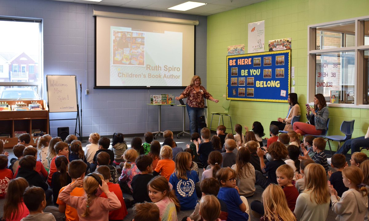 On Monday we welcomed the fantastic <a href="/RuthSpiro/">Ruth Spiro</a>! 📖She signed and read her newest book, "How to Explain Coding to a Grown-Up," and empowered our students to find what they're passionate about and share it with others.😄
Thank you for visiting Lincoln!🙌
#D303Belong