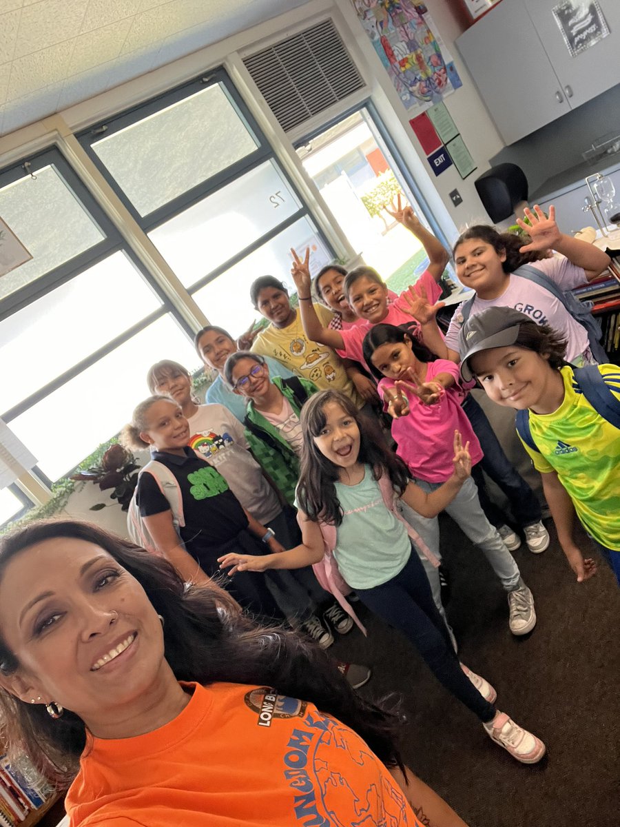 We’re TOO BRIGHT for drugs!! Shining bright as neon lights in Room 72!!