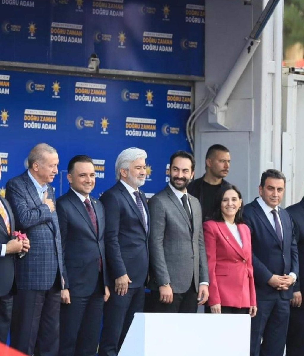 Cumhurbaşkanımız, Ak Parti Genel Başkanımız Sn Recep Tayyip Erdoğan'ın tensipleriyle Genel Başkanvekilimiz Efkan Alâ' ya yardımcı olarak atanan MKYK üyemiz ve 28 Dönem Manisa Mv. adayımız Doc Dr  Ayşe Nevin Sert'i tebrik ediyor görevinde başarılar diliyorum. 
<a href="/AyseNevinSert/">Prof. Dr. Ayşe Nevin SERT</a>