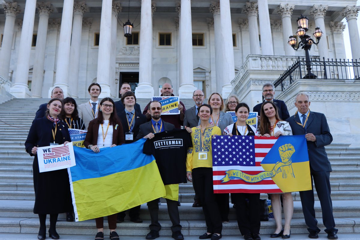 SenFettermanPA's tweet photo. I will always stand with Ukraine💙💛 

#UkraineActionSummit https://t.co/eNGz3hEjP3