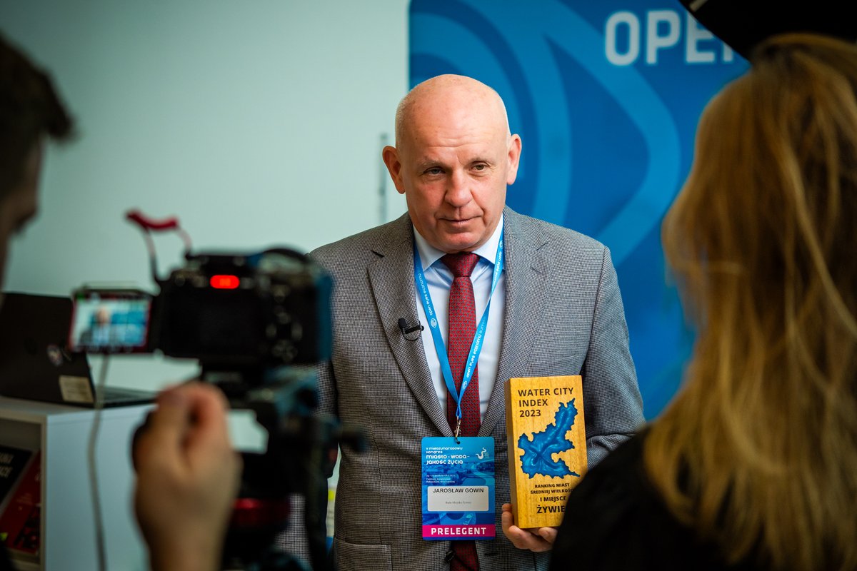 OpenEyesEconomy's tweet photo. Miasta-laureaci Water City Index 2023 🏆
▪ metropolie:
🥇 Wrocław🥈 Kraków 🥉 Bydgoszcz
▪ miasta na prawach powiatu:
🥇 Słupsk🥈 Olsztyn🥉 Rzeszów
▪ miasta średniej wielkości:
🥇 Żywiec🥈 Orzesze🥉 Kołobrzeg

Gratulujemy!  👏 

Pełny raport: https://t.co/u90spBtLY8 https://t.co/7LYtj7A6bt