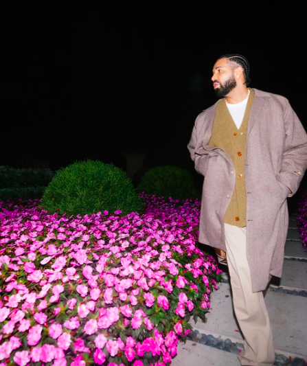 DailyLoud's tweet photo. Drake says his favorite alcoholic drink is Onda, a seltzer with a tequila base mixed with passionfruit &amp; a lot of ice https://t.co/F95IYkYiSt