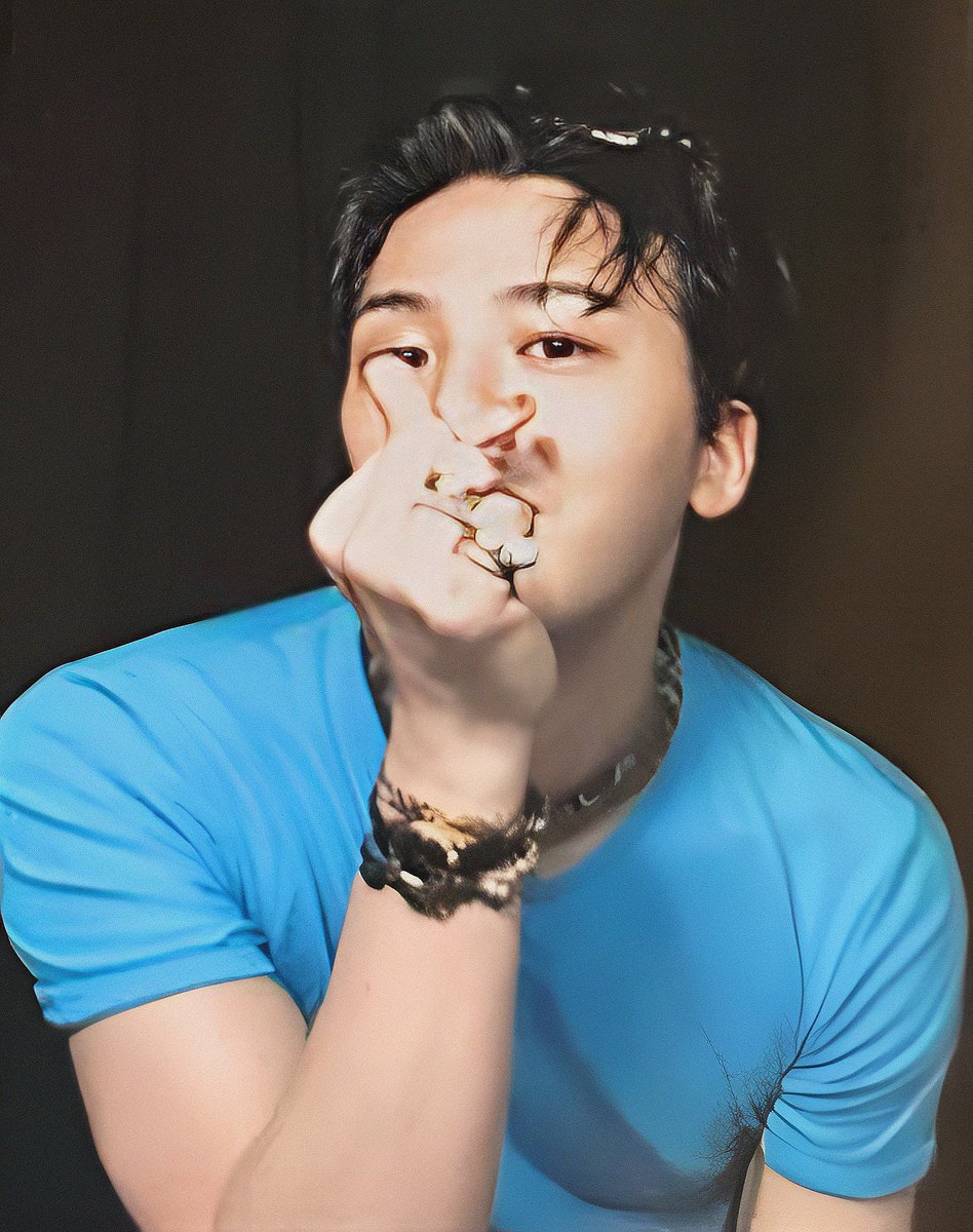 WE LOVE YOU OUR <a href="/IBGDRGN/">G-DRAGON</a> 💛💛💛💛💛