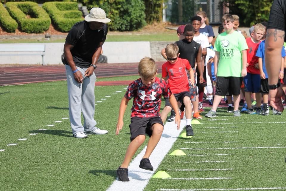 Performance28's tweet photo. Make Speed YOUR Advantage! Sign up for our Speed and Skill Accelerator Program quick, fast and in a hurry! We have a spot for you! #YouthAthletics #MansfieldTX #SpeedTraining #YouthSports #AthleteDevelopment #KidsFitness #MansfieldSports #YoungAthletes #SpeedProgram https://t.co/J1asQImaIi