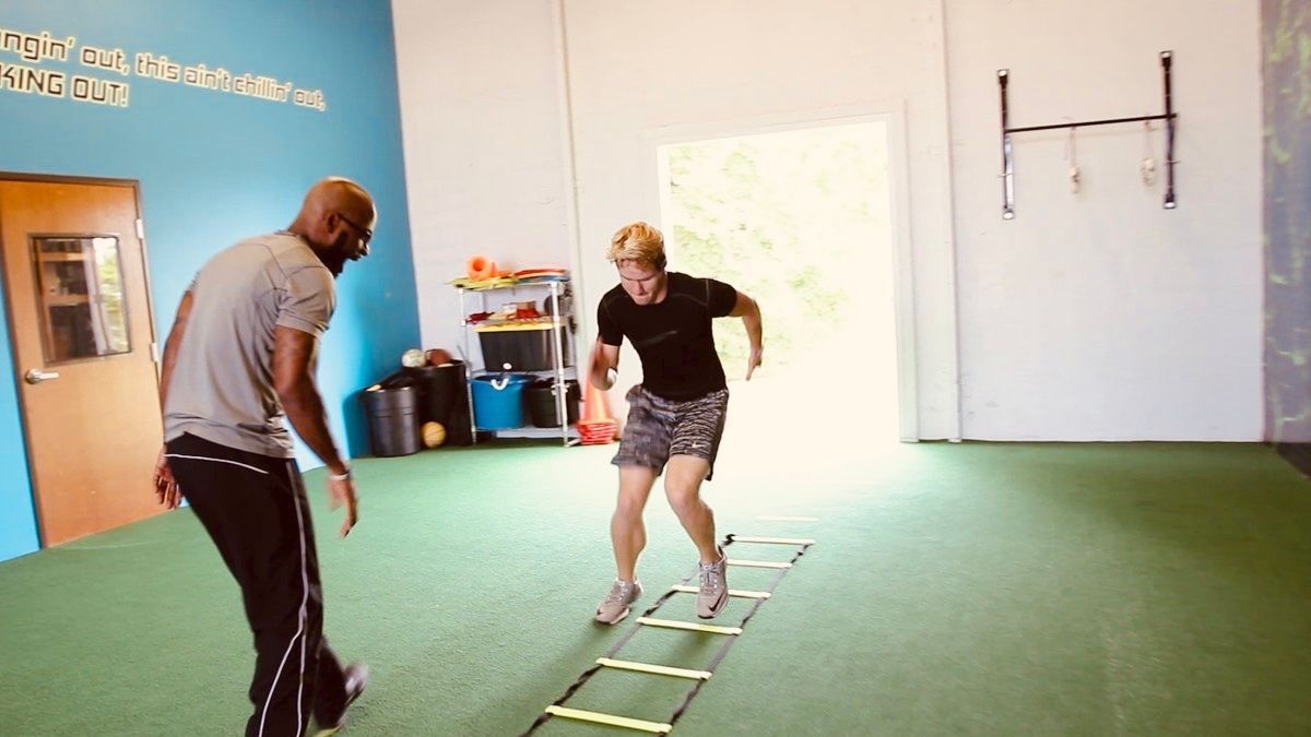 Make Speed YOUR Advantage! Sign up for our Speed and Skill Accelerator Program quick, fast and in a hurry! We have a spot for you! #YouthAthletics #MansfieldTX #SpeedTraining #YouthSports #AthleteDevelopment #KidsFitness #MansfieldSports #YoungAthletes #SpeedProgram