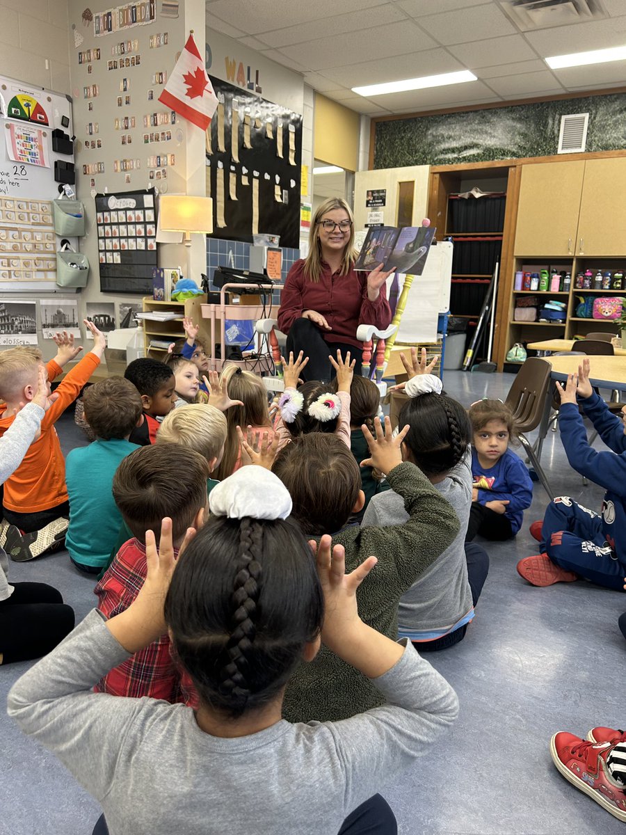 MissNantais's tweet photo. Lots of spooky learning happening today in Mrs. Fraser’s JK/SK class at St. Christopher’s! Part 2 👻🎃@Miss_Fraser3 https://t.co/HEgvJIsa4o
