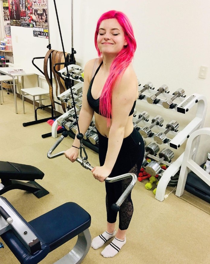 Super duper disappointed not to be booked after missing Fall of Man!

But that's not gonna deter lil' ol' me from continuing to train hard and earn myself a spot on the next card!

It's not gonna take away my smile either!