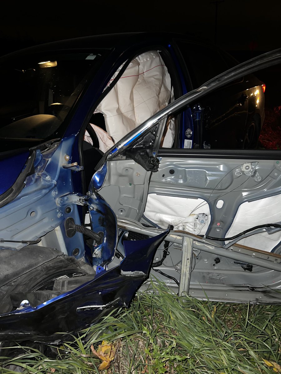 cameraguygimmik's tweet photo. last night i was in a head on collision with a semi truck. idk how i survived.  anyone that knows me knows that i’m a workaholic and spend majority of my time driving. if you want to help at all feel free to buy a cool shirt from https://t.co/m9532eDWxk

anything helps. thanks 🫶 https://t.co/WEy5nELgLq