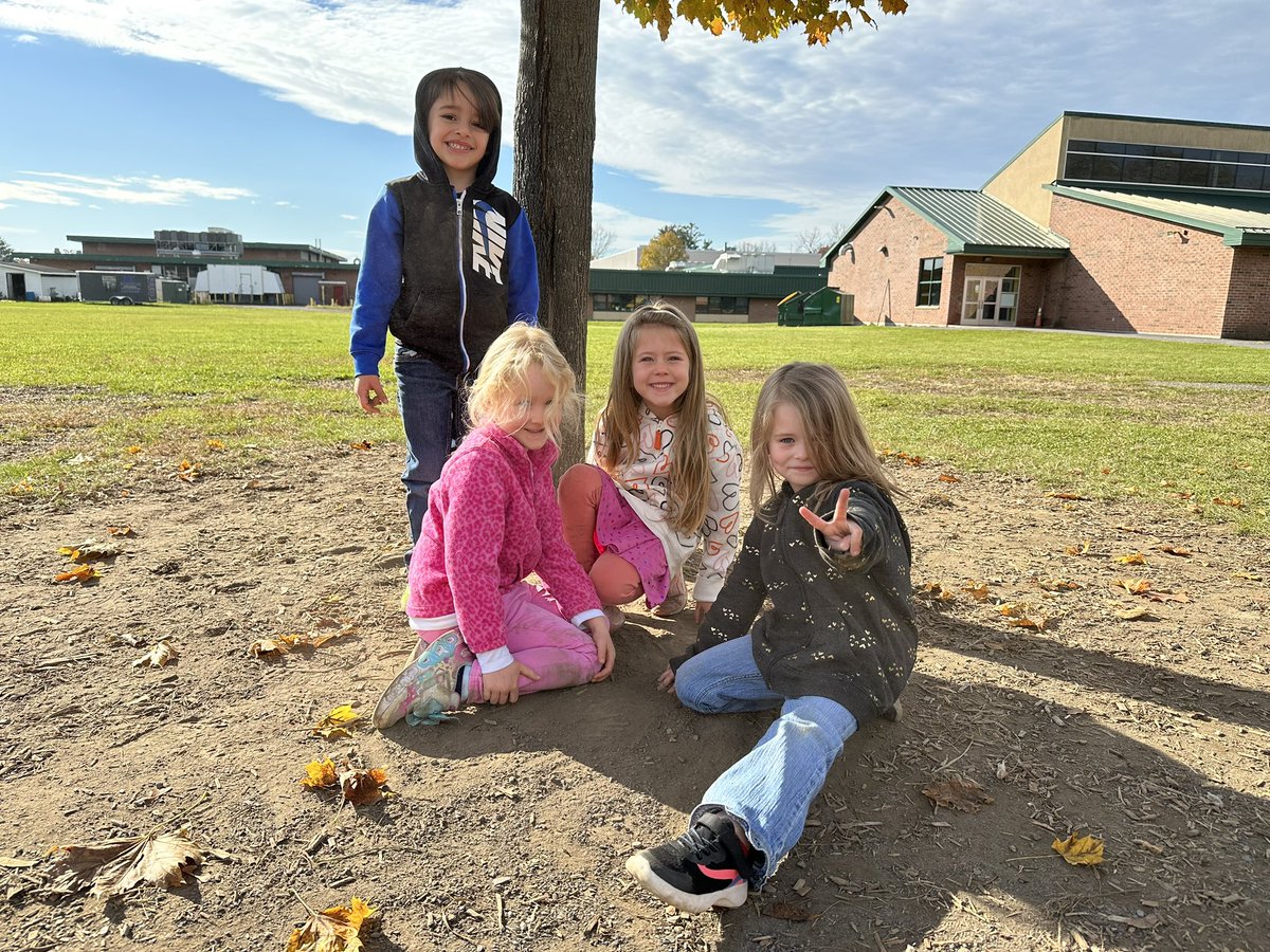 Nothing beats a beautiful fall day! Today, kindergarten students took advantage of today’s weather and created some special memories on the playground. @FFCSsupt