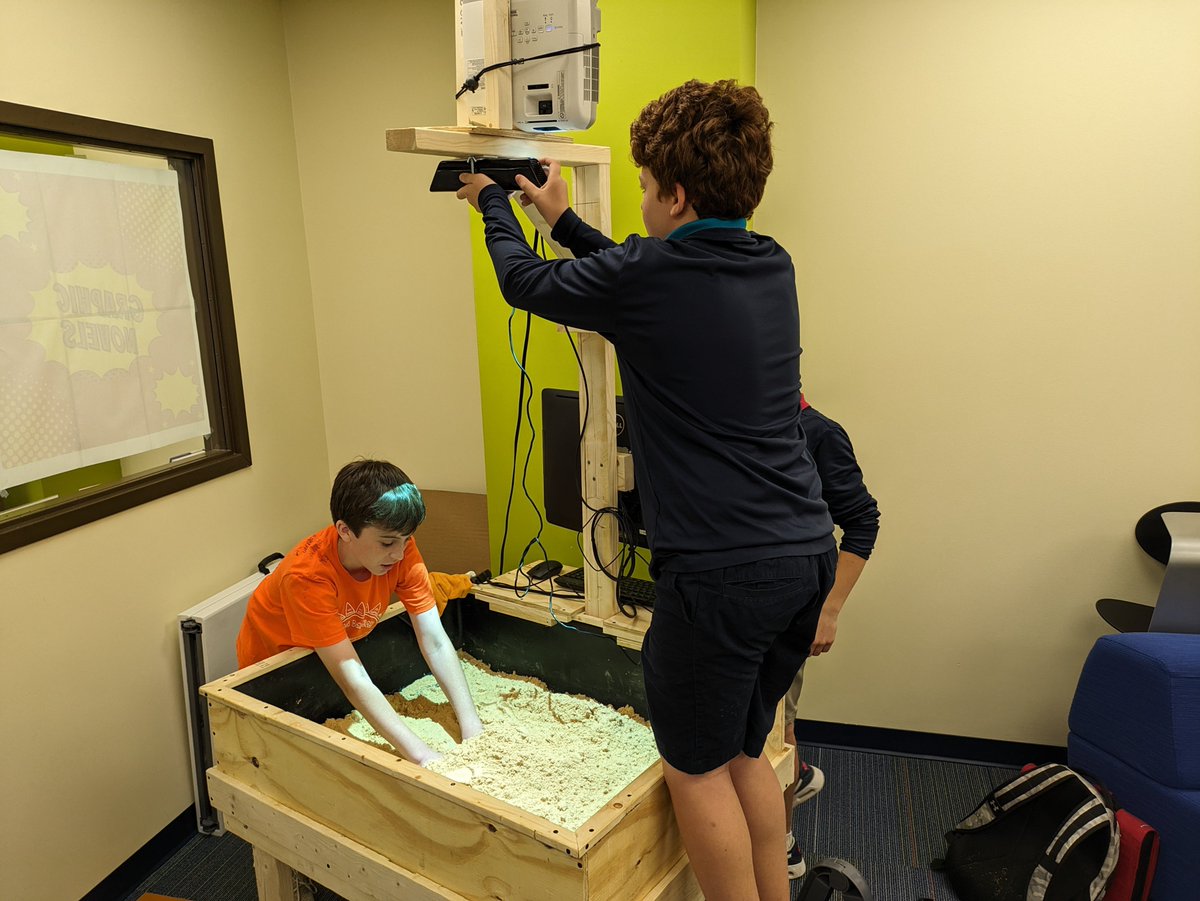 Daniel Jones tweet media