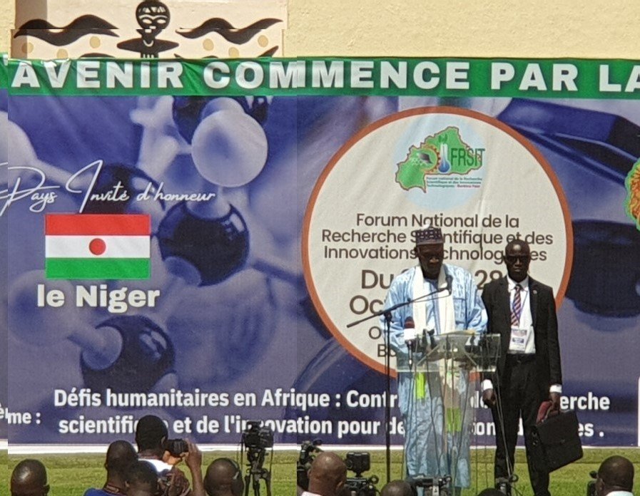 Le Ministre de l’Enseignement Supérieur, de la Recherche et de l’Innovation Technologique #Niger, Pr Saïdou Mamadou, invité d’honneur du #FRSIT #Burkina Faso "Défis humanitaires en Afrique: contribution de la recherche scientifique et de l’innovation pour des solutions durables"