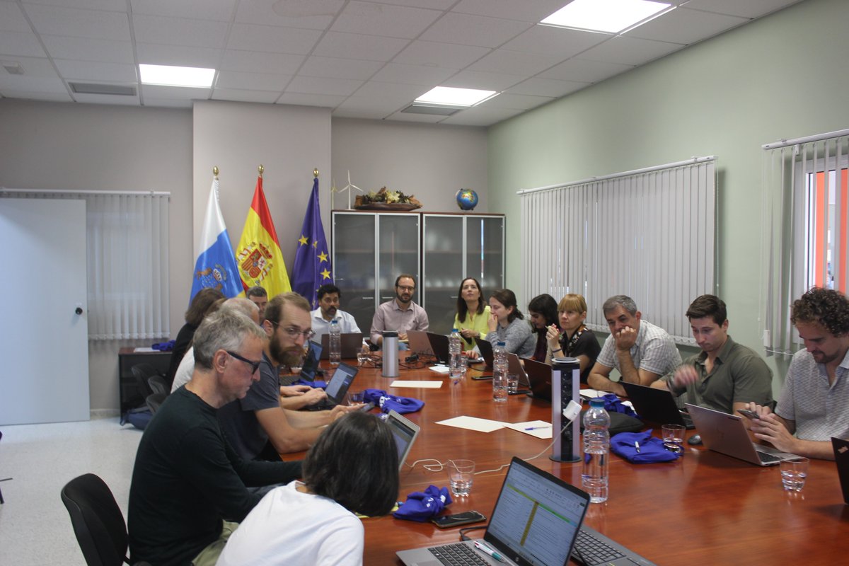 ITCCANARIAS's tweet photo. 🟢El proyecto #ConnectHeat promueve 7 demostrativos de comunidades energéticas térmicas en regiones europeas. #Canarias, una de ellas
https://t.co/0EZqzefwOF
✅Ámbitos de aplicación: #turismo #industria #agricultura #viviendasocial #edificiospúblicos
#calefacción #refrigeración https://t.co/Pfj65qlrEJ