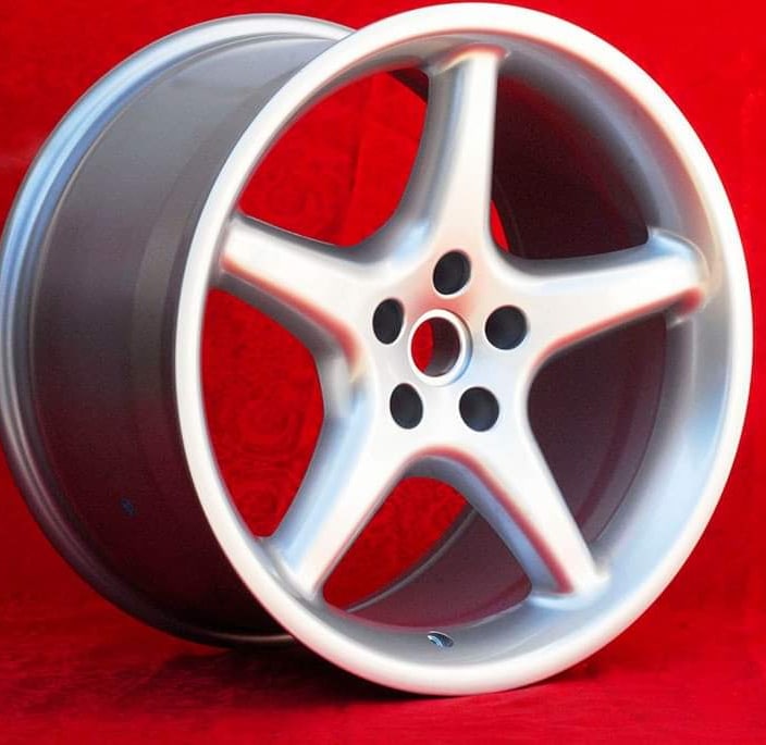 cerchiepoca's tweet photo. alloy #wheels #Ferrari 456, 550 8.5x18 ET42 10.5x18 ET30 5x108 silver. Suitable for Ferrari 456, 550 cars. #Warranty 3 years #TUV #certification available (parts certificate).
by #cerchiepoca
https://t.co/vBJEV7E2NI https://t.co/TV9yYPhgmA