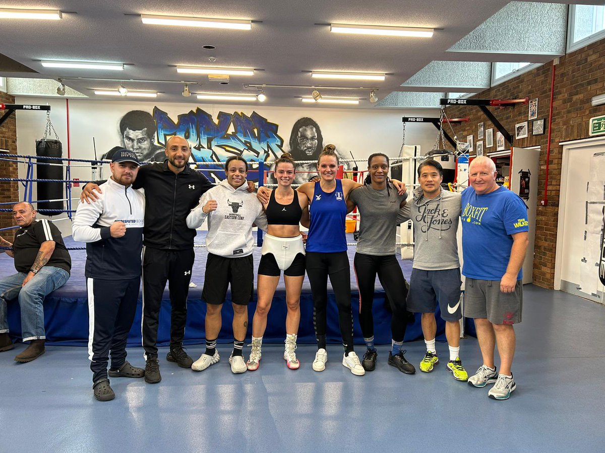 LouiseOrton08's tweet image. More good rounds in the bank today. A mix of different styles and good prep for what’s to come 🔥💯🥊🔴⚪️

#boxing #sparring #femaleathlete #thisgirlisonfire #dedication #commitment #southpaw #boxer #professionalboxing #sport #nutrition #believe #ladiabla #superfeatherweight