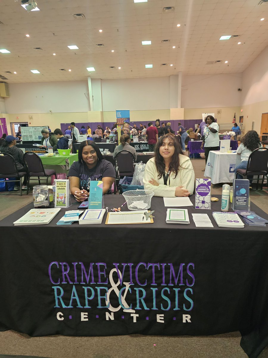 CVRCC partnered with Latino Memphis and MLGW to provide resources for the Latino Resource Fair at First Baptist Church Broad 🎉

Staff enjoyed connecting with community members and partners alike! 

#Help #Healing #Hope