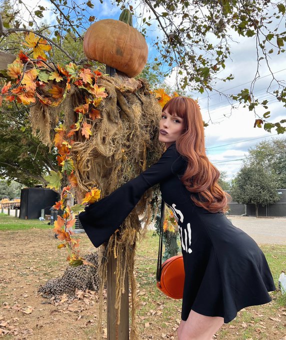 Halloween hoe 🤎🧡 https://t.co/bhwuZMoIQI