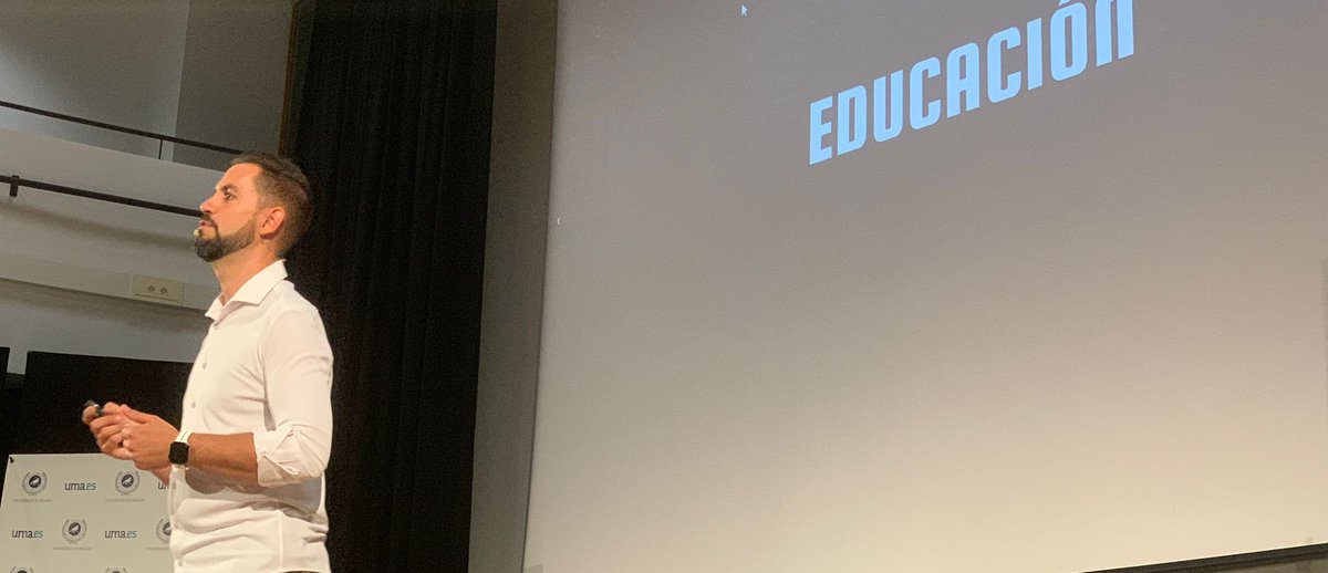 Congreso Internacional Buenas Prácticas con TIC (@congresoticuma) on Twitter photo Gracias a <a href="/profeonfire/">Profe On Fire (Miguel A. Ronda)</a> por su estupenda conferencia sobre #IA en #educación
#CongresoTICUMA #FacultadCCdelaEducación #InnoeducaUMA #CEPMálaga #buenasprácticas #TIC #innovación #congreso #internacional #educaciónytecnología #UMA #Málaga Gracias a <a href="/profeonfire/">Profe On Fire (Miguel A. Ronda)</a> por su estupenda conferencia sobre #IA en #educación
#CongresoTICUMA #FacultadCCdelaEducación #InnoeducaUMA #CEPMálaga #buenasprácticas #TIC #innovación #congreso #internacional #educaciónytecnología #UMA #Málaga