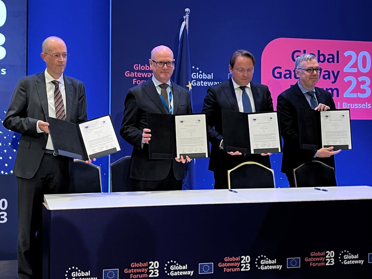 EIB's tweet photo. We signed a €40m investment grant agreement w/ @eu_near, @AFR_IXtelecom &amp; @GEANTnews at #GGF23 to support the MEDUSA Submarine Cable Project.
The project fosters innovation, regional development and creates jobs in the Mediterranean region. https://t.co/ioc681MNOh #GlobalGateway https://t.co/tjUulBw2mD