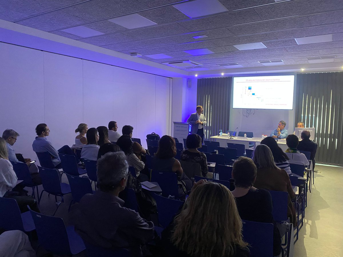 hjoan23's tweet photo. 👩🏼‍⚕️📈🧬Inici del curs Nous avenços en el risc cardiovascular que organitza el servei de Medicina Interna i el S. d'endocrinologia de l'@hjoan23 de #Tarragona 
La dislipèmia, la hipertensió arterial, la diabetis i la malaltia metabòlica com a factor de risc cardiovascular. https://t.co/rl3IFkAZoh