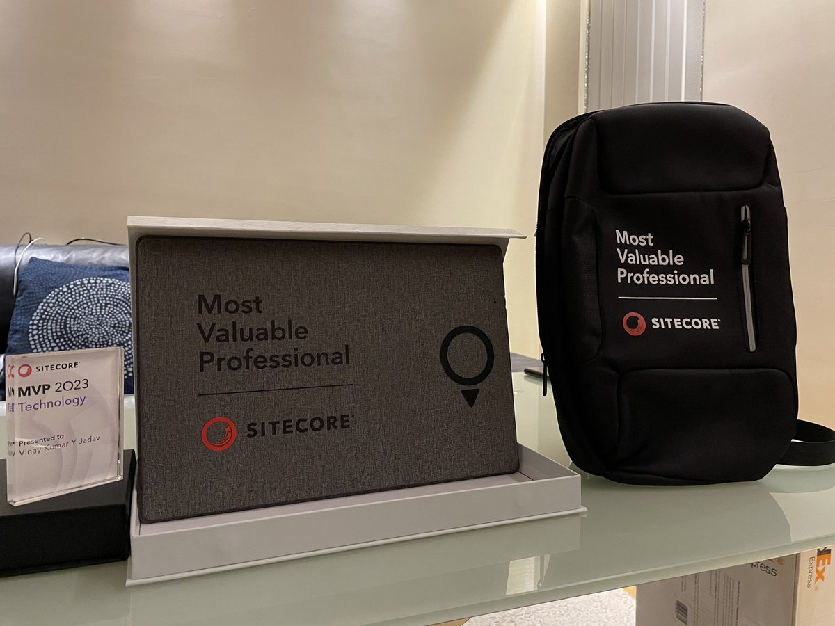 Just received my Sitecore MVP Swag. 😎

Thanks to @VargaT and @Sitecore for this.

#sitecore #sitecoremvp #sitecoremvpswag