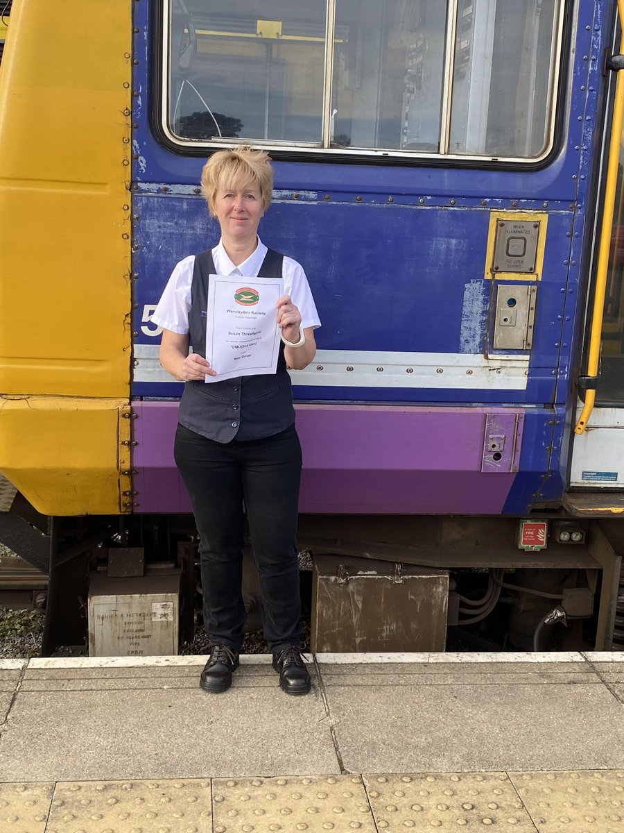 We're absolutely delighted to announce the appointment of our first female train driver. Congratulations Sue, we’re very proud of you! Read more at: wensleydale-railway.co.uk/first-female-t…
📸Clare Bell & Rob Williamson
#womeninrail #rail #railway #wensleydalerailway #uktrainspotting #britishrail