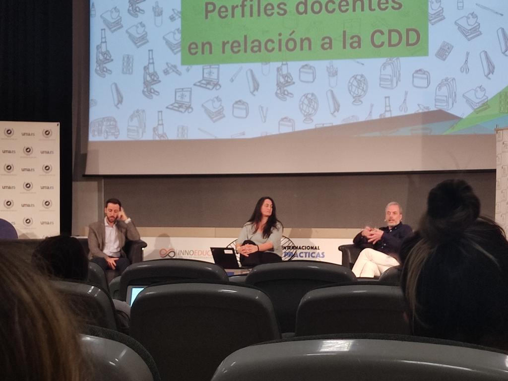 Immaseron's tweet photo. Hoy 9º Congreso Internacional sobre Buenas Prácticas con TIC en la Universidad de Málaga.
IA con Miguel Ángel Ronda y CDD con Mar Serón, Sergio Ruiz y Ernesto Abad.
Gracias a los organizadores: CEP Málaga y UMA (Ciencias de la Educación) por iniciativas como esta. https://t.co/nFrqsSrSp7