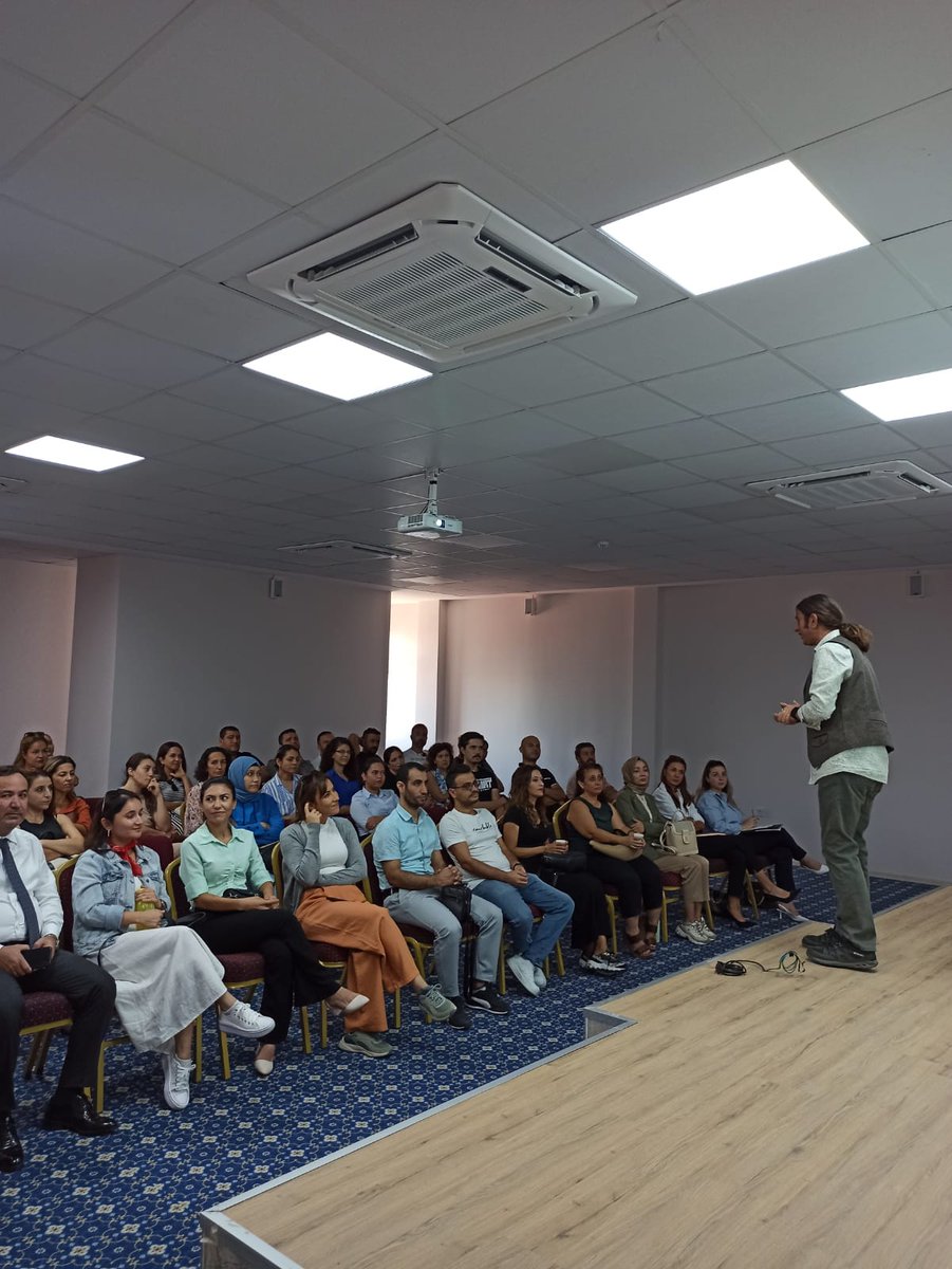 Psikolojik Danışmanlar 1.grup oturumu kapsamında anaokulu ve ilkokulda görev yapan meslektaşlarımızla konuşmacı Çocuk ve Ergen psikiyatristi Zahide Dilara ÇAM eşliğinde DEHB temasını işledik.<a href="/ahpehlivan53/">Ali Hamza Pehlivan</a> <a href="/AdemKoca46/">Adem Koca</a> <a href="/OguzhanTulucu/">Oğuzhan TÜLÜCÜ</a> <a href="/MersinMEM/">Mersin İl Millî Eğitim Müdürlüğü</a> <a href="/toroslarmem/">Toroslar İlçe Milli Eğitim Müdürlüğü</a> <a href="/Yavuz_3833/">Yavuz Gündüz</a> <a href="/eker_kocak/">Eker koçak</a>