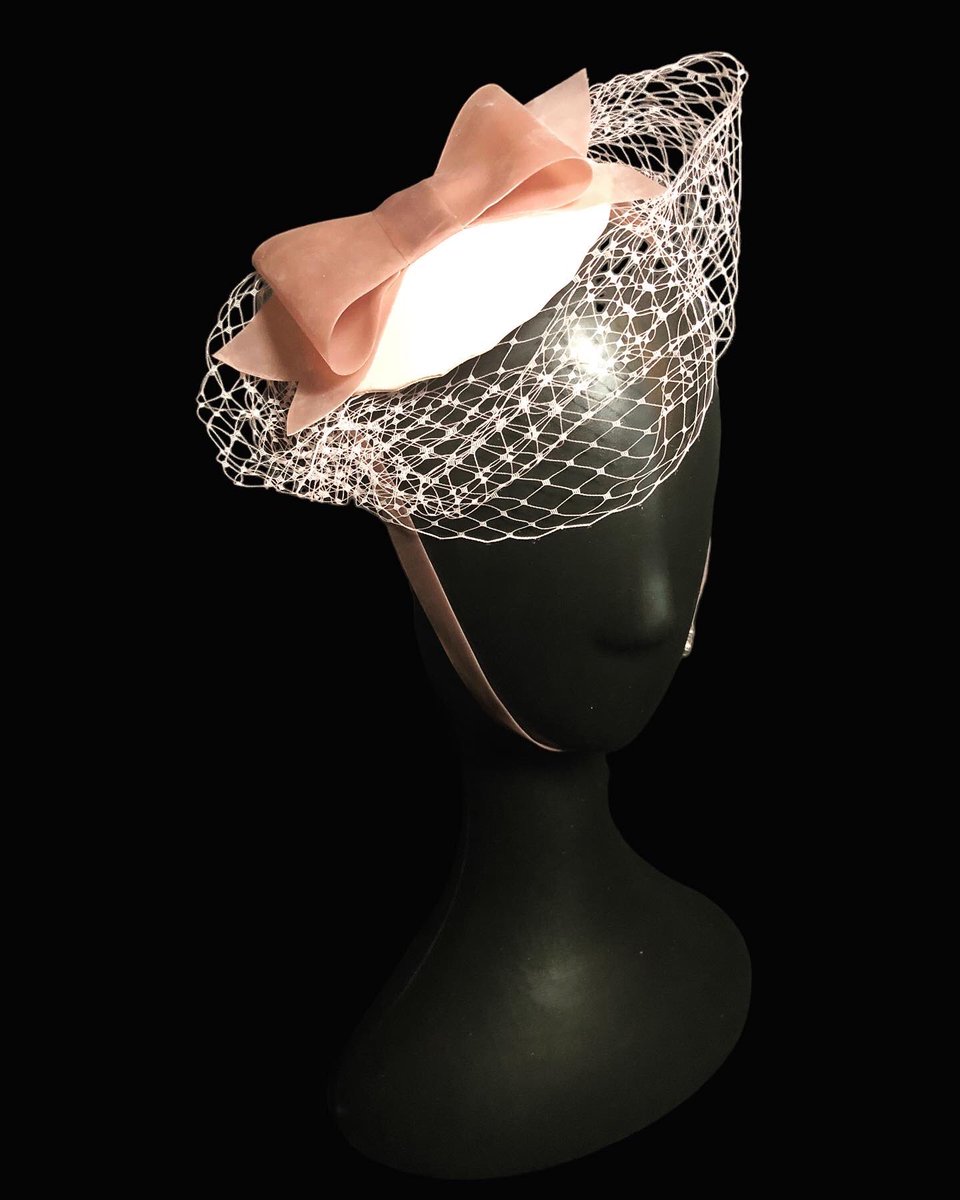 DebaucheeDesign's tweet photo. #latex Bow round fascinator with birdcage veil, clips to attach to hair or adjustable chin strap to wear with a #rubber hood! Available in any colour combination. Coming soon to Debauchee store. #latexfetish #latexclothing #latexfashion #latexdesigner https://t.co/dq7OFKe9Zs