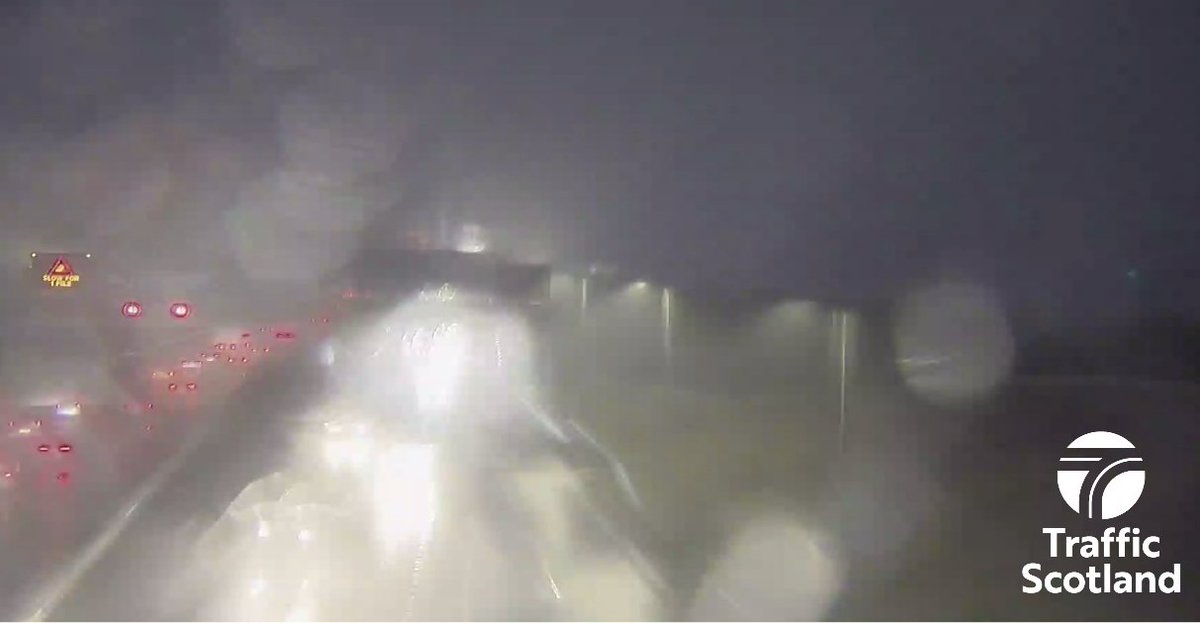 trafficscotland's tweet photo. A misty evening tonight across the central belt🌫️ 

Do #TakeCare when travelling in the area

Looking for advice on driving in foggy conditions❓ 

Check out our handy tips here: https://t.co/JqMw1CW5xX

#WinterReady #DrivingInfog https://t.co/o2qXR1dX4V