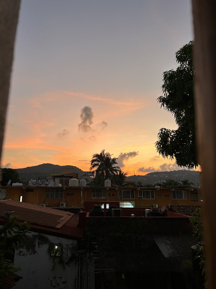 NenaIsabel5's tweet photo. Zihua ❤️ https://t.co/IRGIXPMPKP