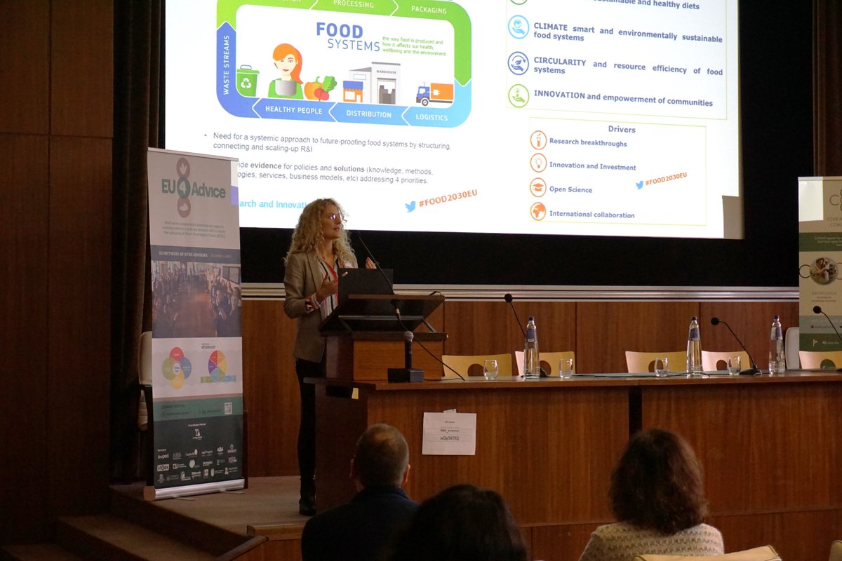 eu4advice's tweet photo. (1/2) Following a very insightful keynote speech given by Daniela Lüth, policy officer at the European Commission, about #Food2030EU and the EU Research & Innovation Policy Framework, the third and final plenary session of our joint #SFSCnetwork day commences. #SFSC https://t.co/kWJrHLv1Ro