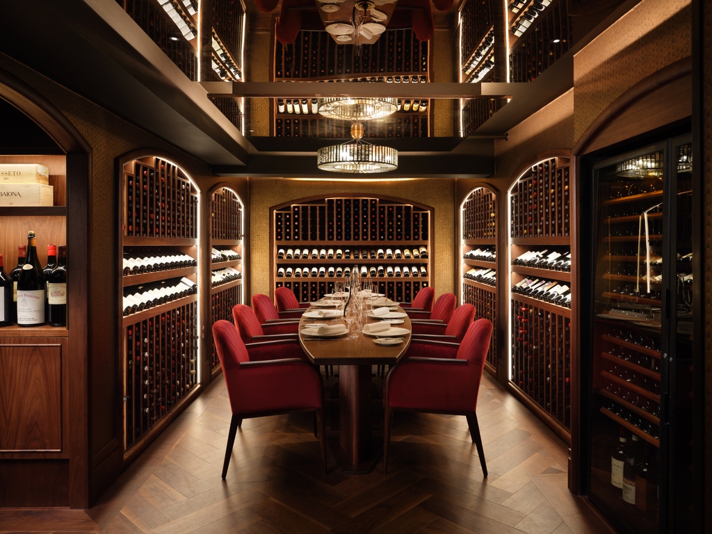 Step into the golden cellar of Savoy Grill’s Wine Experience Room 🍷 With rare wines, bespoke menus, and expert sommeliers, it's a wine lover's dream. ✨