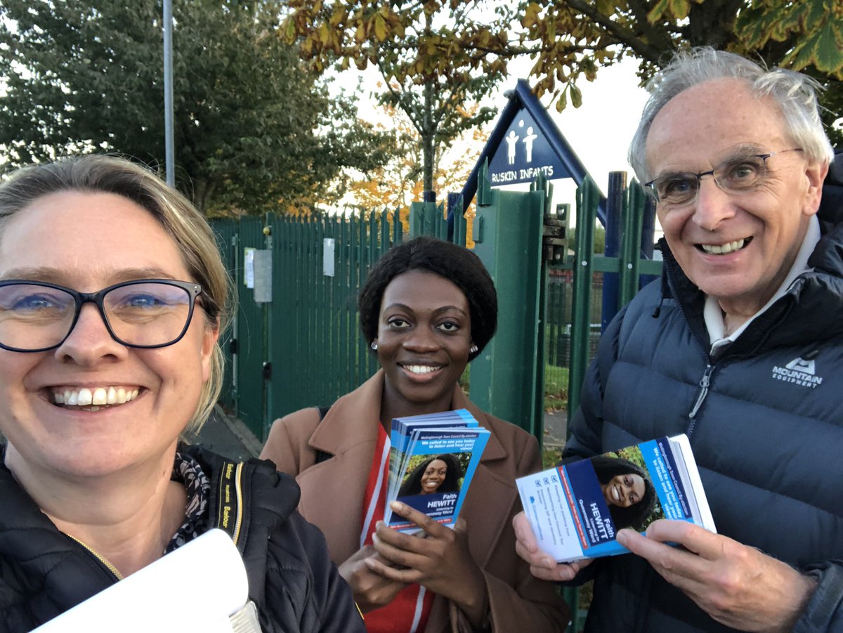 Back out on the doorstep in Queensway this evening. Loads more support for Faith. Always lovely to be out with @PeterBoneUK and @FaithHewitt12 #VoteHewitt #VoteConservative #Listening