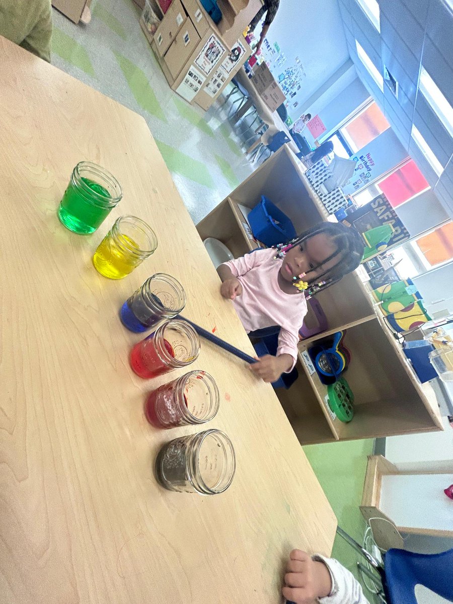 D30PreK's tweet photo. Our last day of our Sound Mini-study, our friends created sounds by tapping jars with different water levels! How cool is that!? #D30 #goodforALLchildren #3kforALL #ministudy https://t.co/bpwKmuHn0G