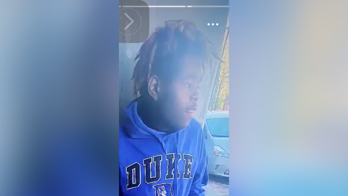 ChapelHillPD's tweet photo. The Chapel Hill Police Department is seeking the community's assistance locating a missing 15-year-old. Davionne Grant, of Chapel Hill, was last seen Monday evening in the area of Billie Holiday Court.

NEWS RELEASE: https://t.co/JuT4ELyNS2 https://t.co/dymEyAqhDu
