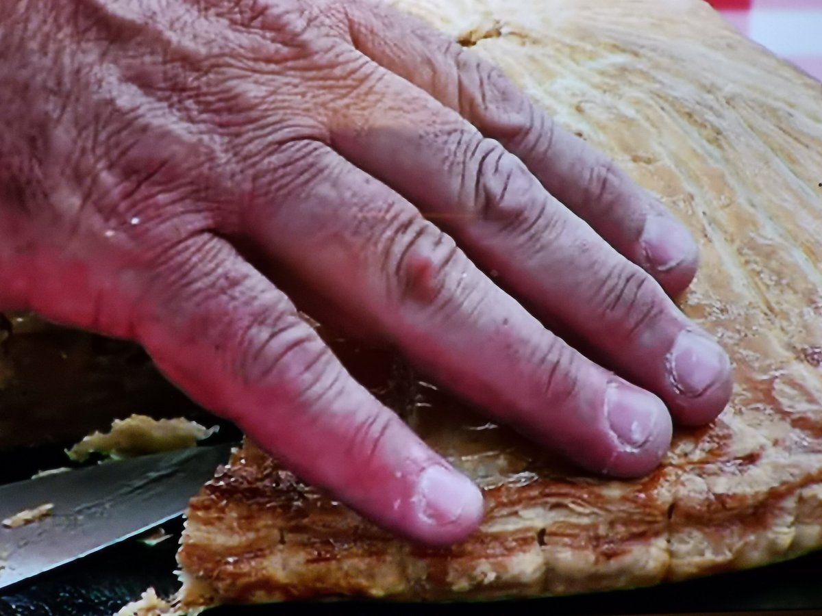 Oof Paul, stop fondling the pithivier and go get a manicure 🤨 #GBBO #bakeoff