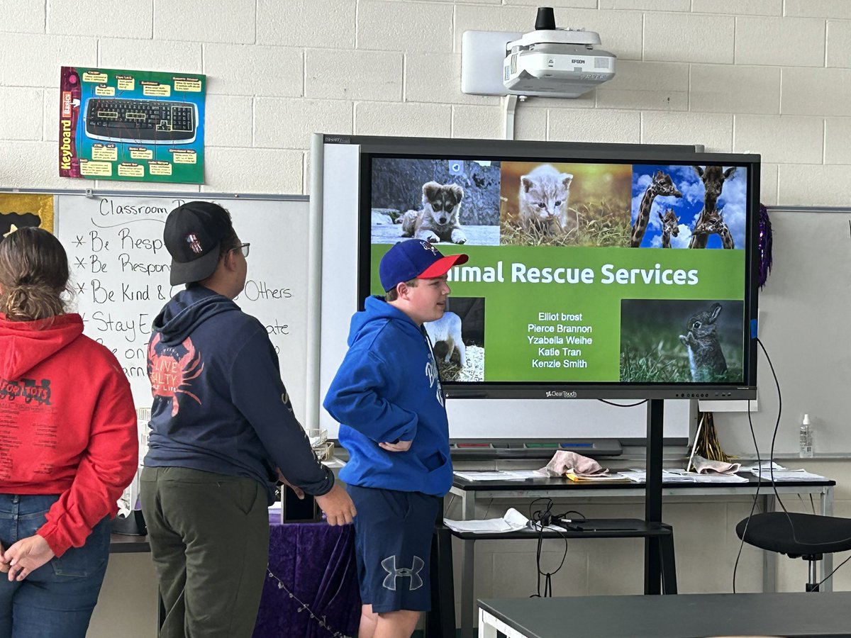 jgmspirates's tweet photo. Scholars in Ms. Carthinβs CTE course created and presented app prototypes and invited the #JGMSPirates Admin to test out the demo app and provide feedback. Great teaching, great learning! #AnchoredInExcellence @CumberlandCoSch @tanekaewilliams https://t.co/fZJzcyhhnq